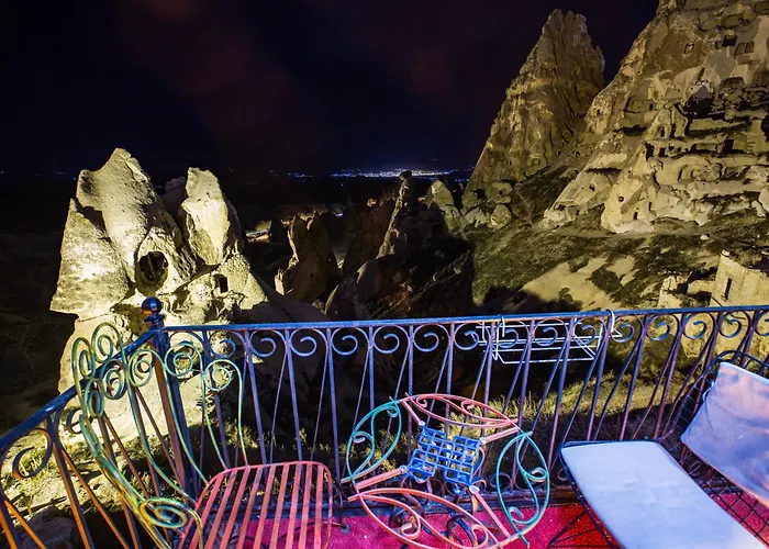 Caldera Cave Hotel