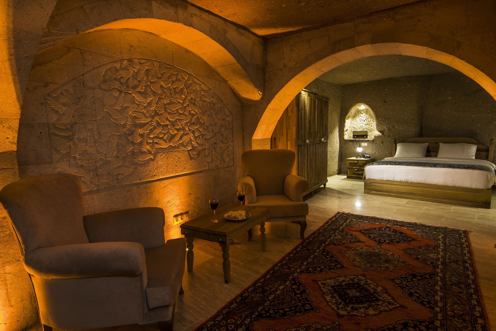 Hotel Caldera Cave 4*