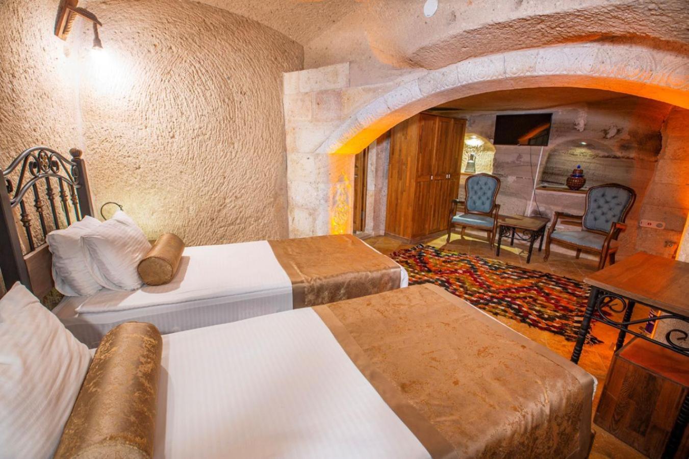 Caldera Cave Hotel