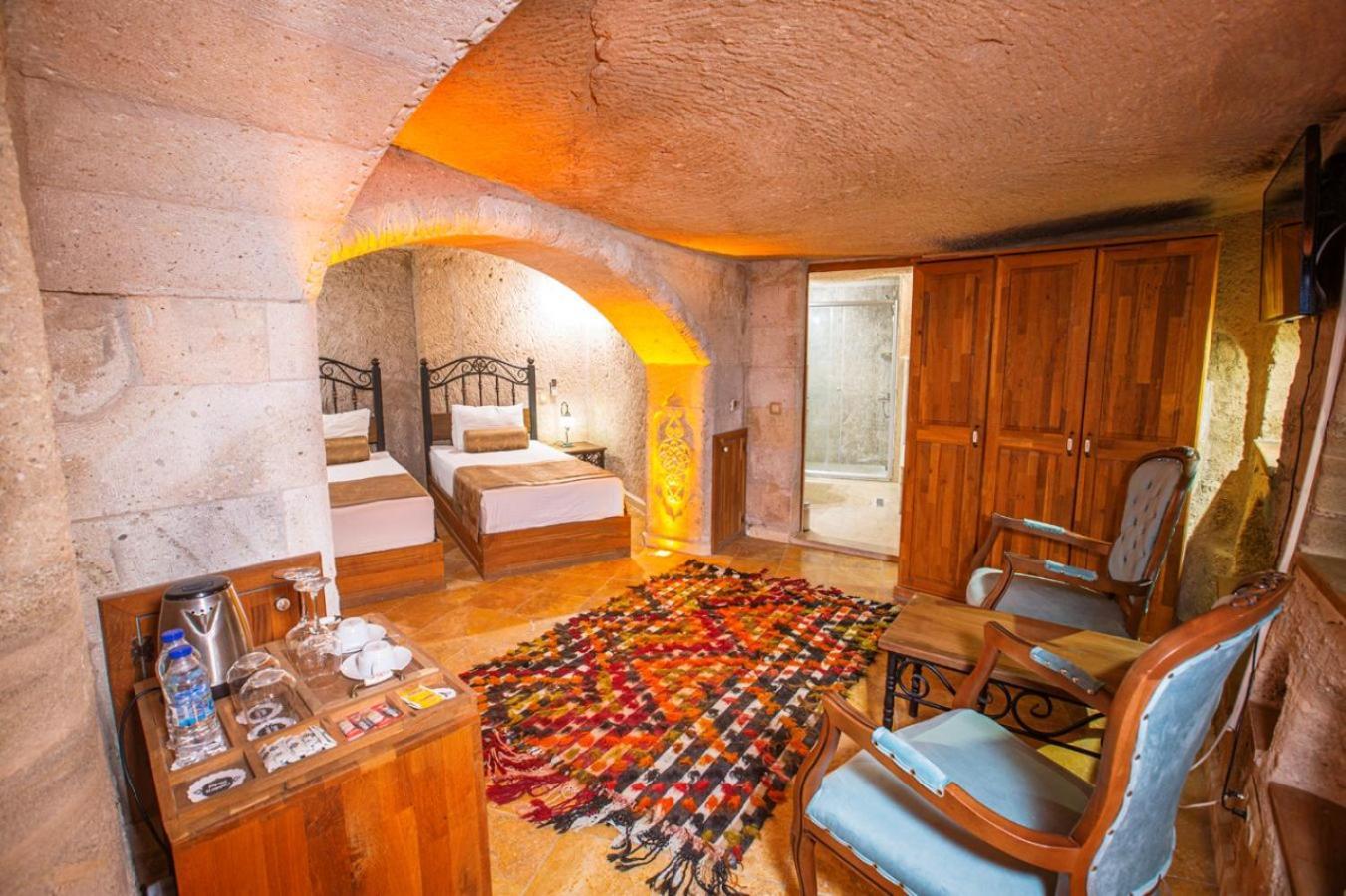 Hotel Caldera Cave 4*