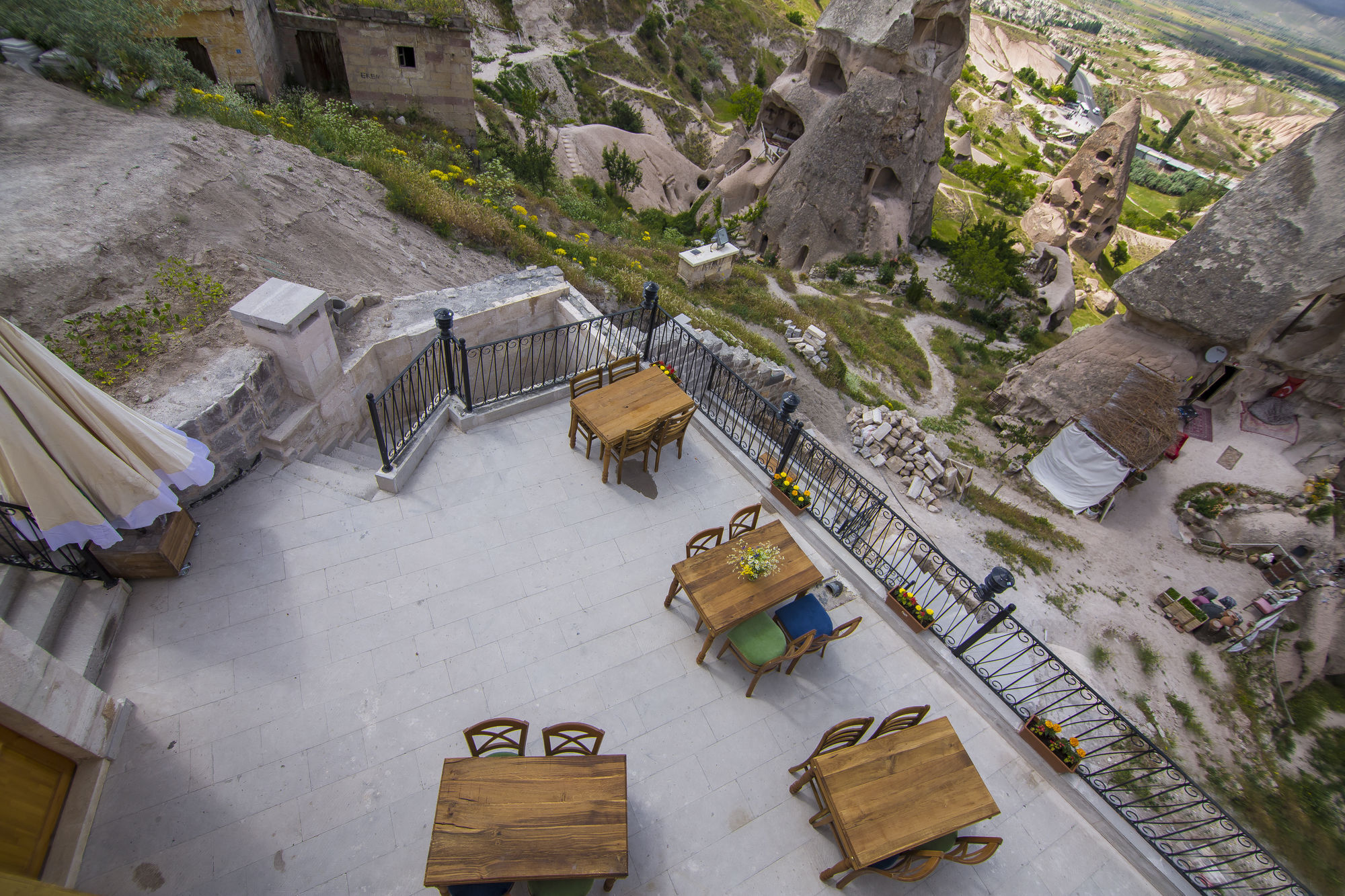 Caldera Cave Hotel 4*