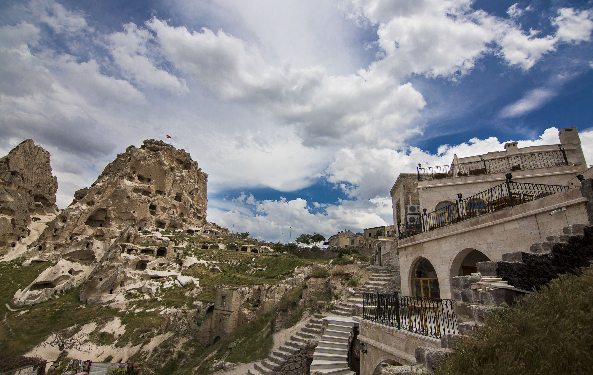 Hotel Caldera Cave
