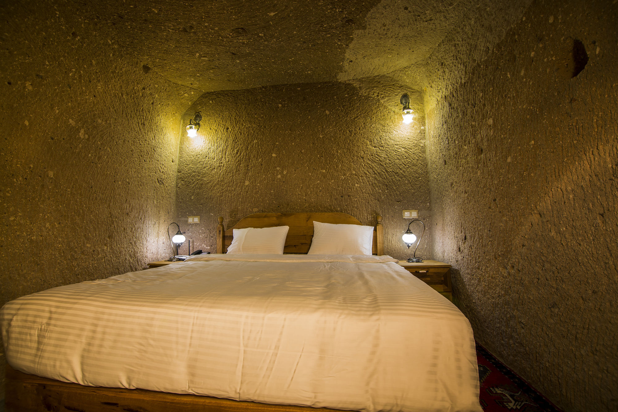 Caldera Cave Hotel