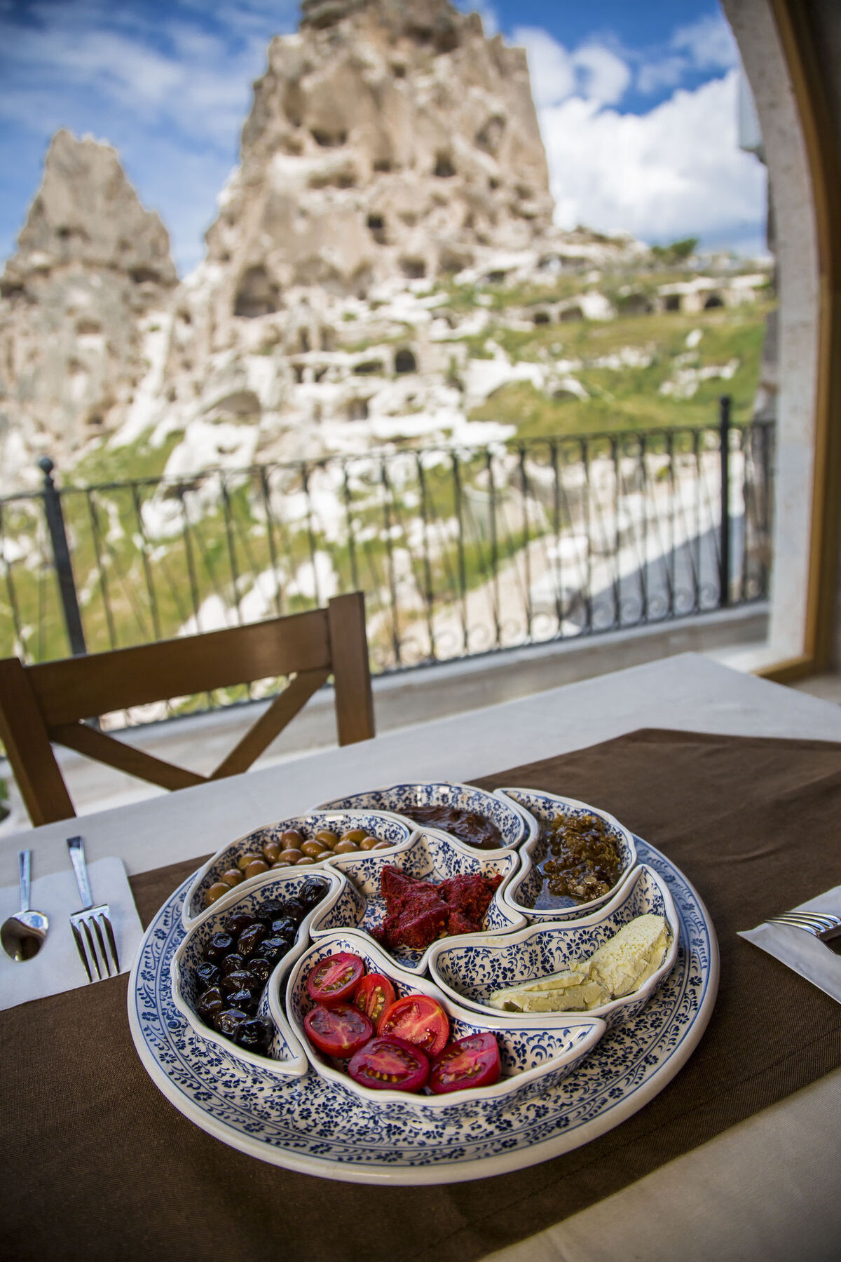 Caldera Cave Hotel 4*